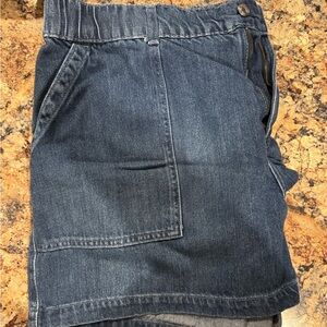 GAP Women’s Classic Blue Jean Shorts